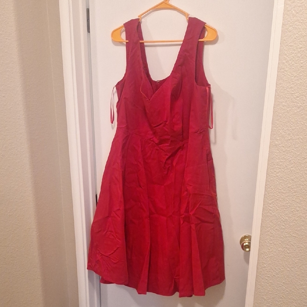 Collectif Vibrant Red Garment